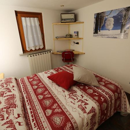 Suite Del Villaggio Sarre Екстер'єр фото